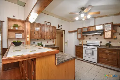 909 Fern Lane, Victoria, TX 77904 - Photo 15