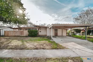 909 Fern Ln, Victoria, TX 77904 - Photo 1