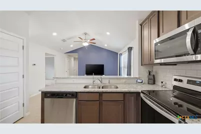 2513 Hiddenbrooke Trace, Seguin, TX 78155 - Photo 15