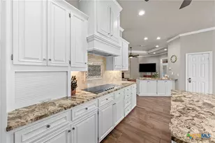 2506 Canyon Cliff Dr, Temple, TX 76502 - Photo 17