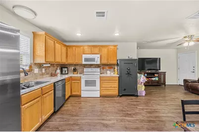 151 Private Road 3090, Lampasas, TX 76550 - Photo 15