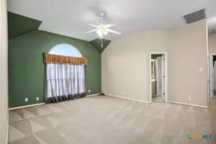 175 Plantation Dr, Seguin, TX 78155 - Photo 19