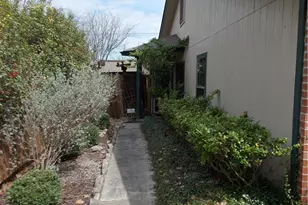 1414 Leander, San Antonio, TX 78251 - Photo 3