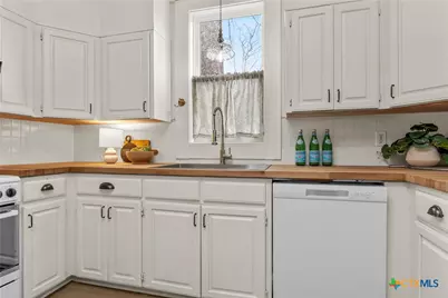 1007 N Jackson Avenue, Cameron, TX 76520 - Photo 15