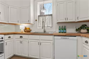 1007 N Jackson Ave, Cameron, TX 76520 - Photo 15