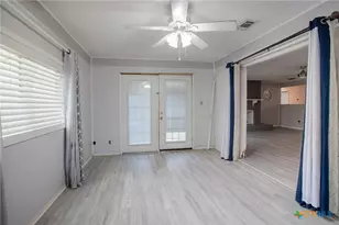 503 Sherwood Dr, Victoria, TX 77901 - Photo 9