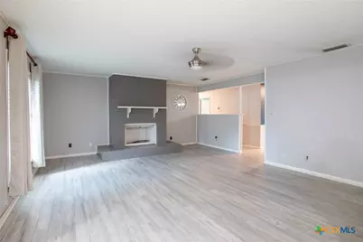 503 Sherwood Drive, Victoria, TX 77901 - Photo 11