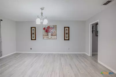 503 Sherwood Drive, Victoria, TX 77901 - Photo 7