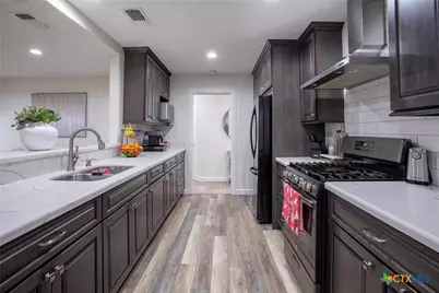 3505 Oaklawn Street, Victoria, TX 77901 - Photo 11