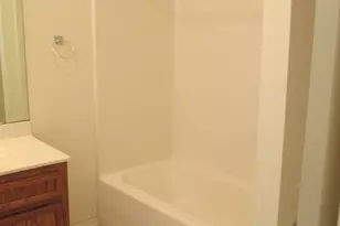 105 Evan Cir, Victoria, TX 77901 - Photo 5