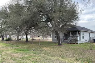 100 El Paso St, Holland, TX 76534 - Photo 3