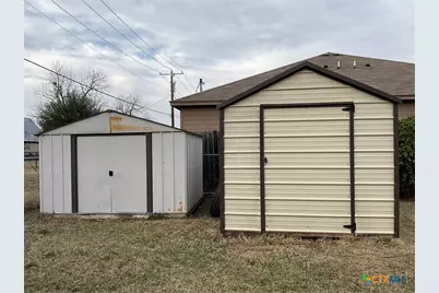 100 El Paso Street, Holland, TX 76534 - Photo 5