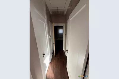 513 N San Marcos Street, Seguin, TX 78155 - Photo 9