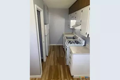 513 N San Marcos Street, Seguin, TX 78155 - Photo 23