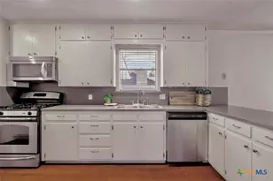 3801 Hickory Rd, Temple, TX 76502 - Photo 13