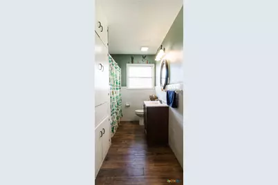 2402 E Walnut Avenue, Victoria, TX 77901 - Photo 11