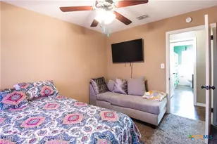 2402 E Walnut Ave, Victoria, TX 77901 - Photo 13