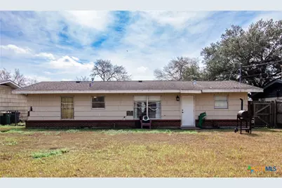 2402 E Walnut Avenue, Victoria, TX 77901 - Photo 17