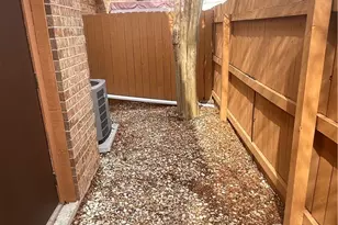 1133 Ashby St #8, Seguin, TX 78155 - Photo 15