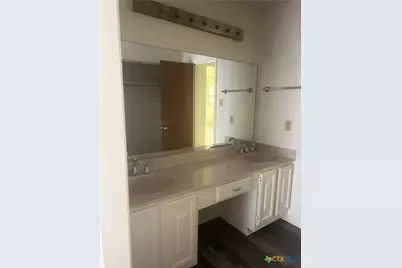 1133 Ashby #8 Street, Seguin, TX 78155 - Photo 11