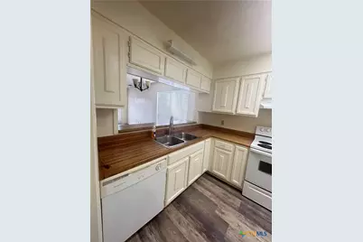 1133 Ashby #8 Street, Seguin, TX 78155 - Photo 3