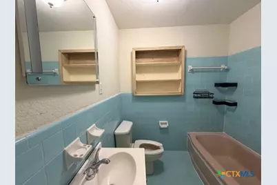 127 Hillcrest Drive, Luling, TX 78648 - Photo 19