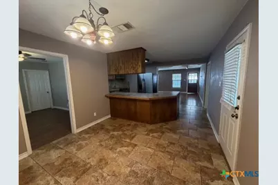 127 Hillcrest Drive, Luling, TX 78648 - Photo 9