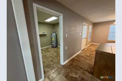 127 Hillcrest Drive, Luling, TX 78648 - Photo 5