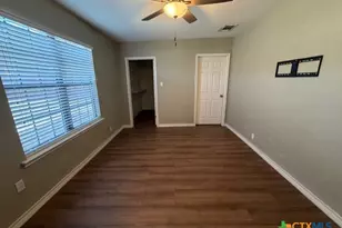 127 Hillcrest Dr, Luling, TX 78648 - Photo 13