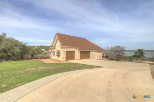 115 Scarlet Ct, Canyon Lake, TX 78133 - Photo 3