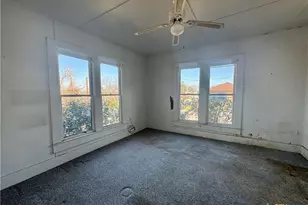 1202 Bridge St, Lampasas, TX 76550 - Photo 7