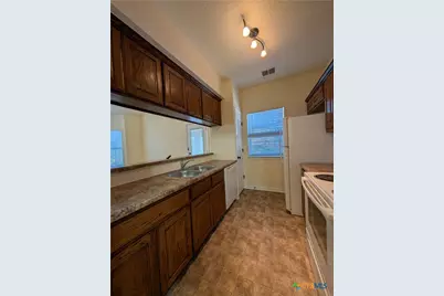 1270 Hillcrest Drive, New Braunfels, TX 78130 - Photo 23