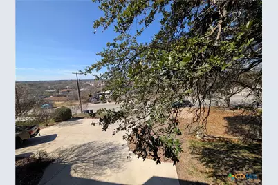 1270 Hillcrest Drive, New Braunfels, TX 78130 - Photo 7