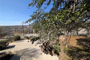 1270 Hillcrest Dr, New Braunfels, TX 78130 - Photo 7