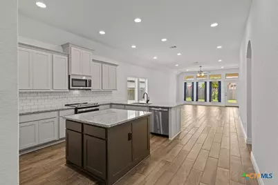 1921 Creek Ridge Street, Seguin, TX 78155 - Photo 7