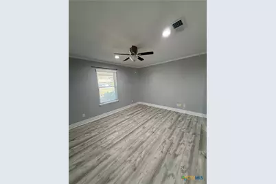 1211 Clearwater Drive, New Braunfels, TX 78130 - Photo 9