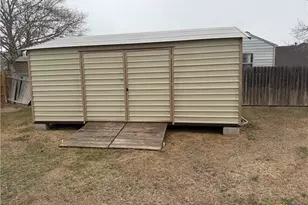 104 Alamo Cir, Cuero, TX 77954 - Photo 15