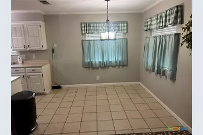 104 Alamo Circle, Cuero, TX 77954 - Photo 5