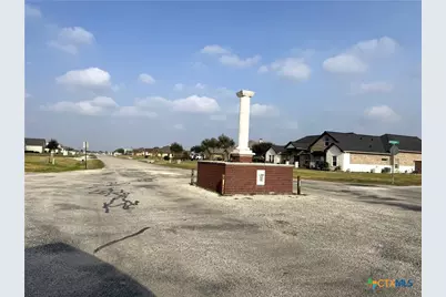 468 Wellspring Boulevard, Victoria, TX 77904 - Photo 9