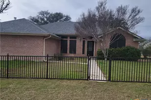 619 County Rd 3420, Lampasas, TX 76550 - Photo 1