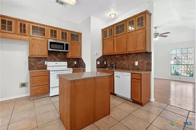 1060 Lindsey Circle, Belton, TX 76513 - Photo 5