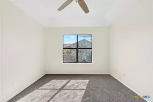 1060 Lindsey Cir, Belton, TX 76513 - Photo 11