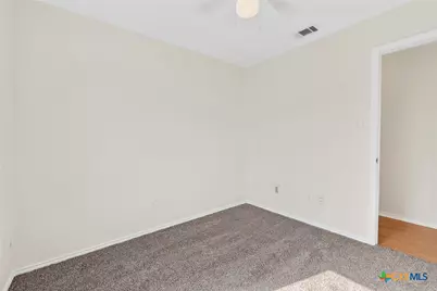 1060 Lindsey Circle, Belton, TX 76513 - Photo 9