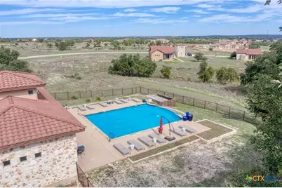 138 Strada Luca, Florence, TX 76527 - Photo 5