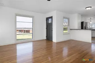 1345 Lee St, New Braunfels, TX 78130 - Photo 5