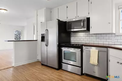 1345 Lee Street, New Braunfels, TX 78130 - Photo 9