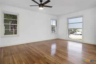1345 Lee St, New Braunfels, TX 78130 - Photo 7