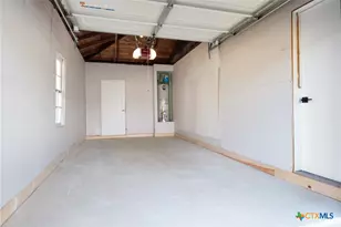 1345 Lee St, New Braunfels, TX 78130 - Photo 3