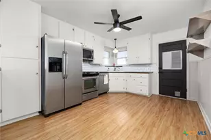 1345 Lee St, New Braunfels, TX 78130 - Photo 13