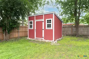 1345 Lee St, New Braunfels, TX 78130 - Photo 21